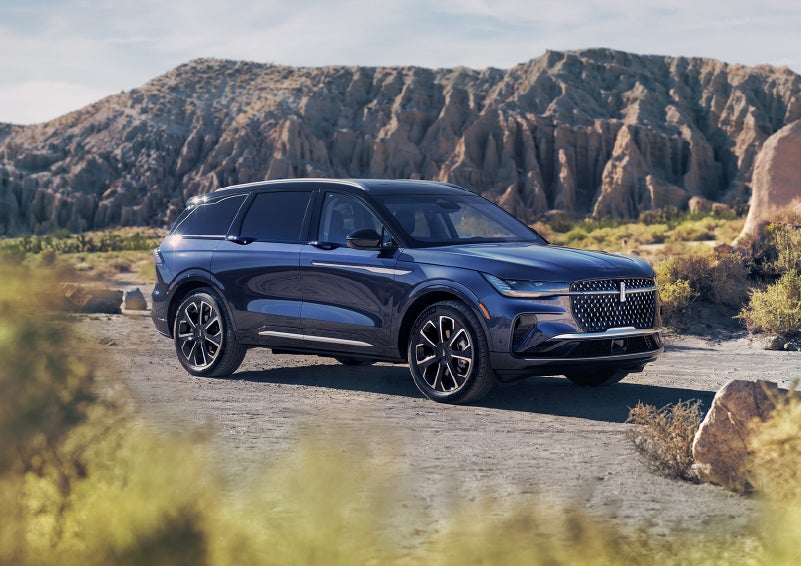 A 2024 Lincoln Nautilus® SUV is parked in a desert national park. | Pines Lincoln in Pembroke Pines FL